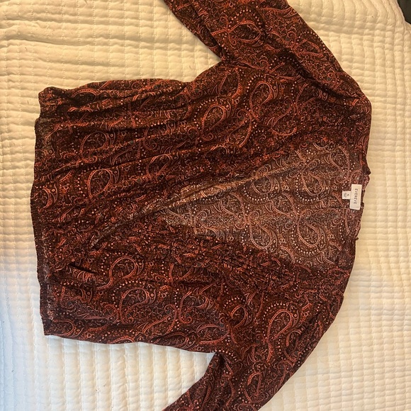 Evereve brand wrap blouse paisley warm colors size XL - Picture 4 of 5